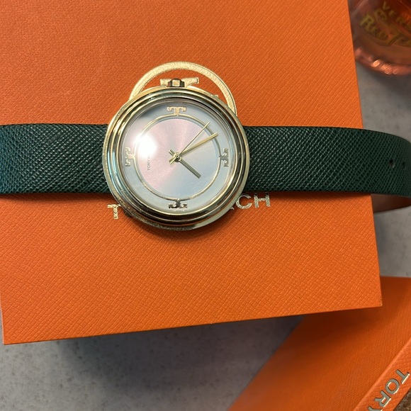 Tory Burch watch - Picture 7 of 7